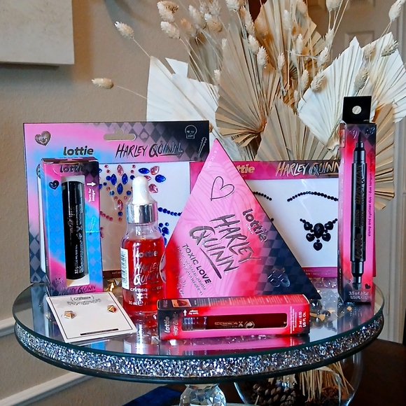 Harley Quinn Lottie Other - New Harley Quinn 7 Piece Makeup Set By Lottie Women's Makeup Cosmetics